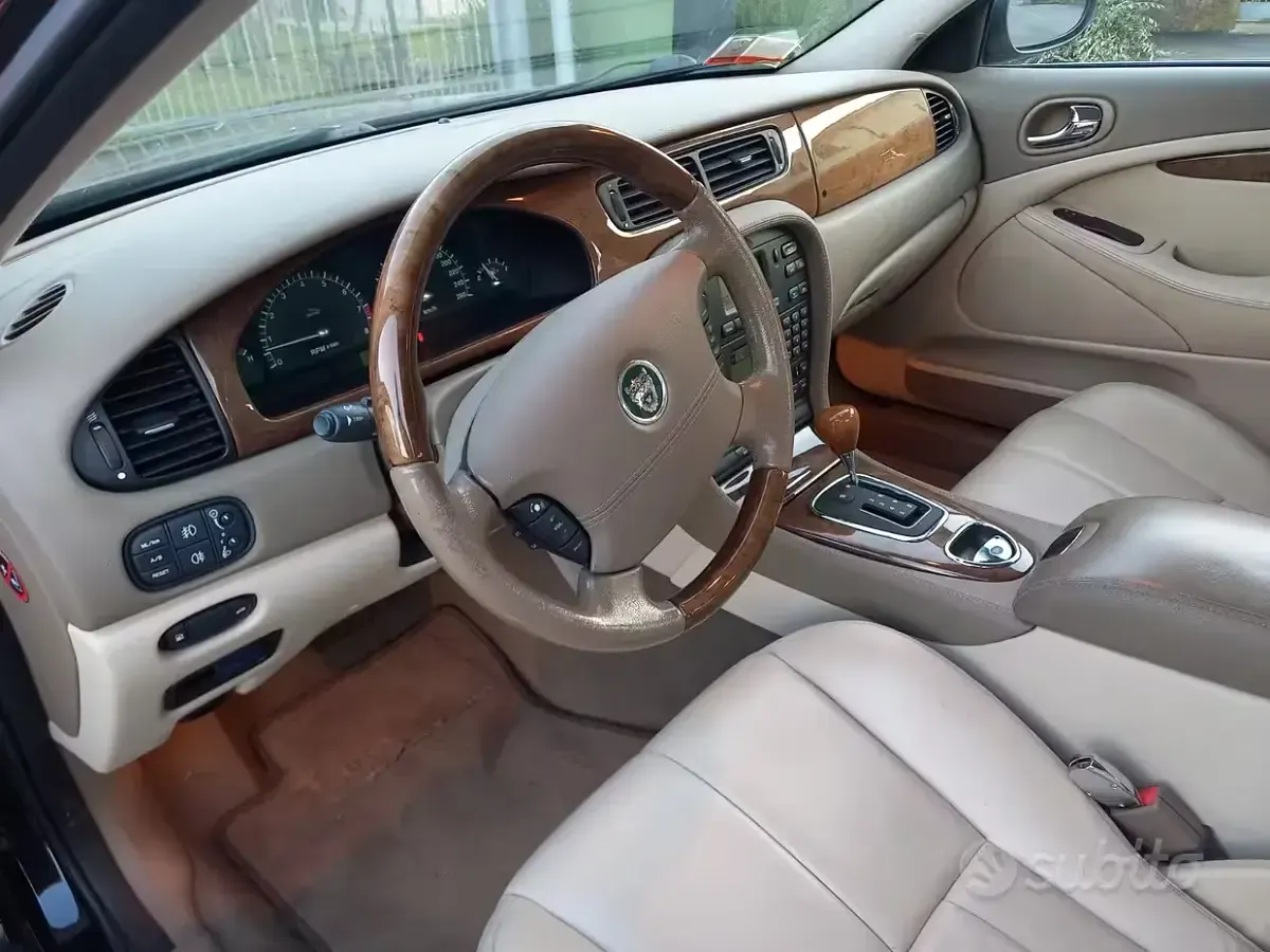 Usata Jaguar S-Type S 298 CV (219 kW) 2003 Nero Berlina