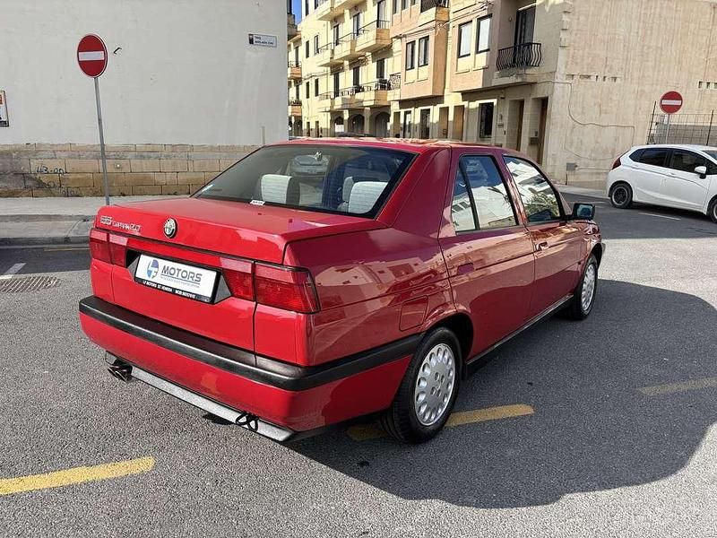 Usata Alfa Romeo 155 144 CV (105 kW) 1993 Rosso Berlina
