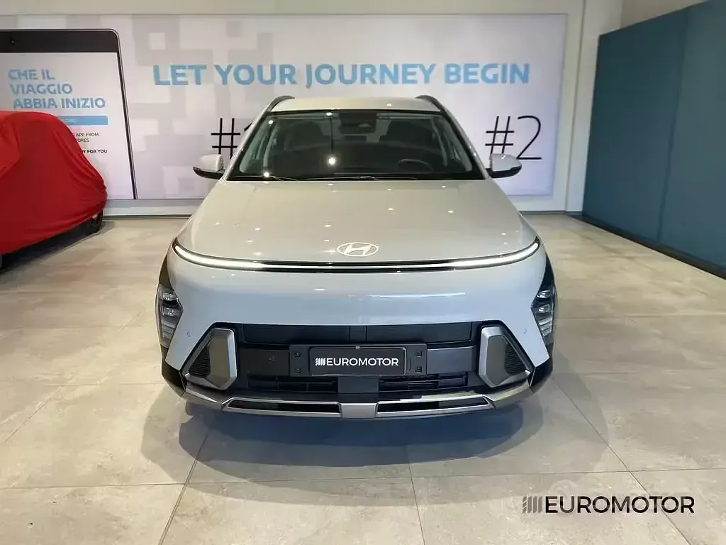 Usado Hyundai Kona 141 CV (103 kW) 2025 Gris SUV