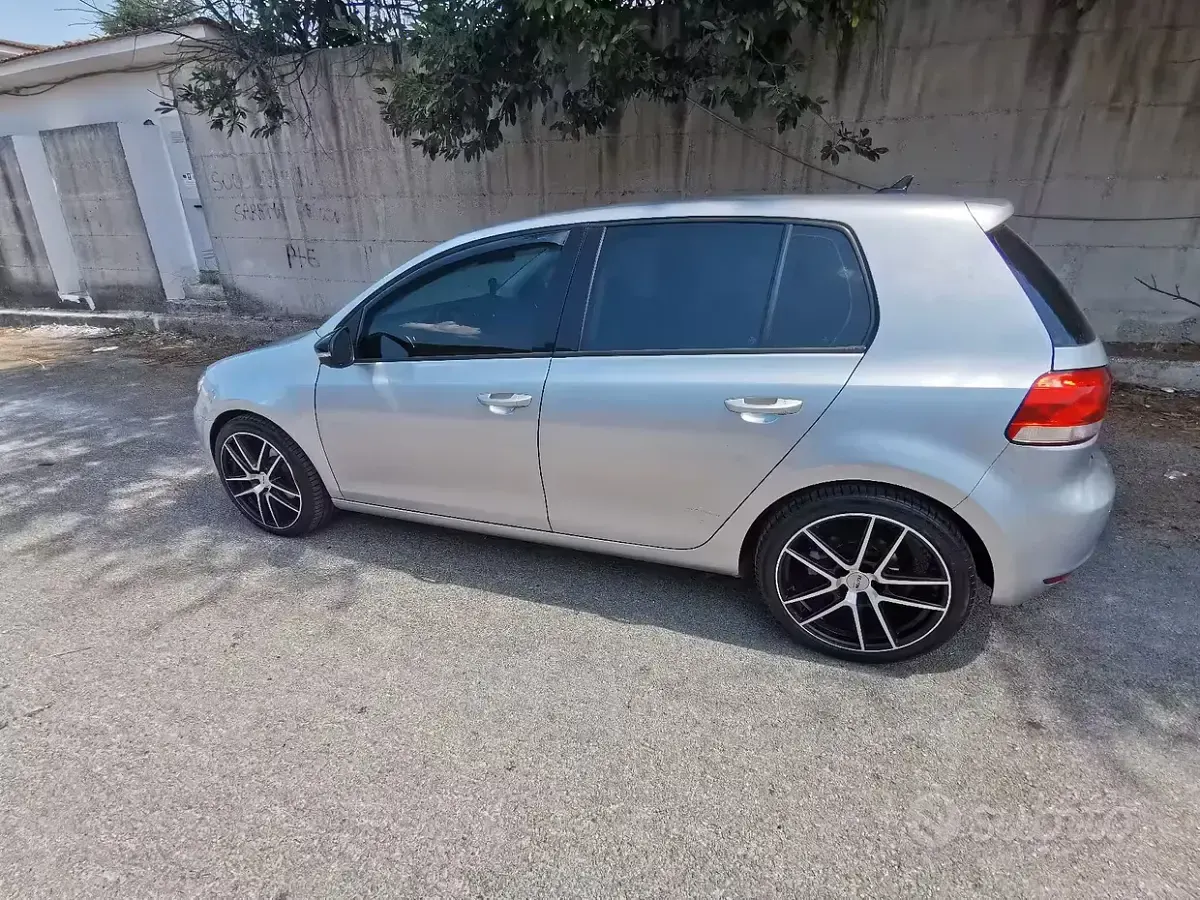 Usata VW Golf VI 110 CV (80 kW) 2008 Grigio Utilitaria