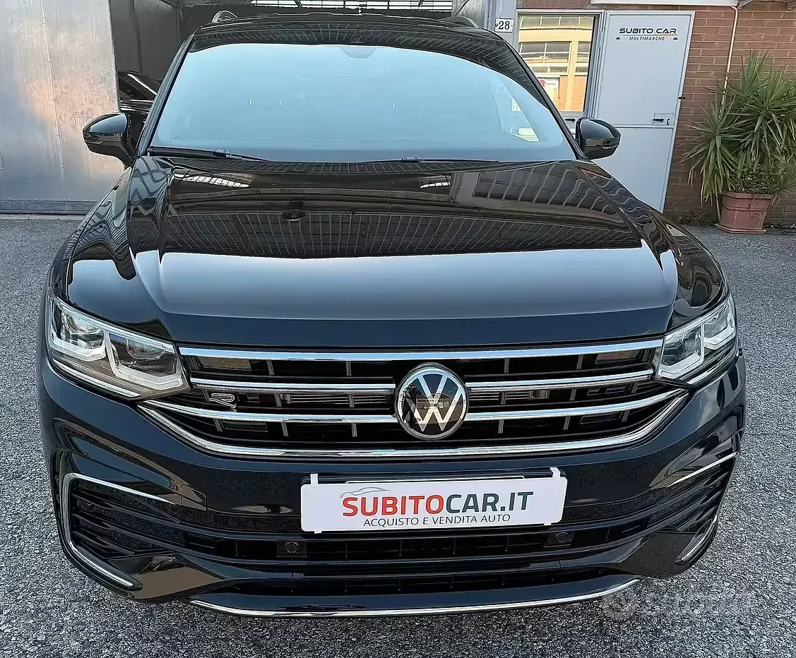 Usata VW Tiguan Allspace R-line 150 CV (110 kW) 2024 Nero SUV