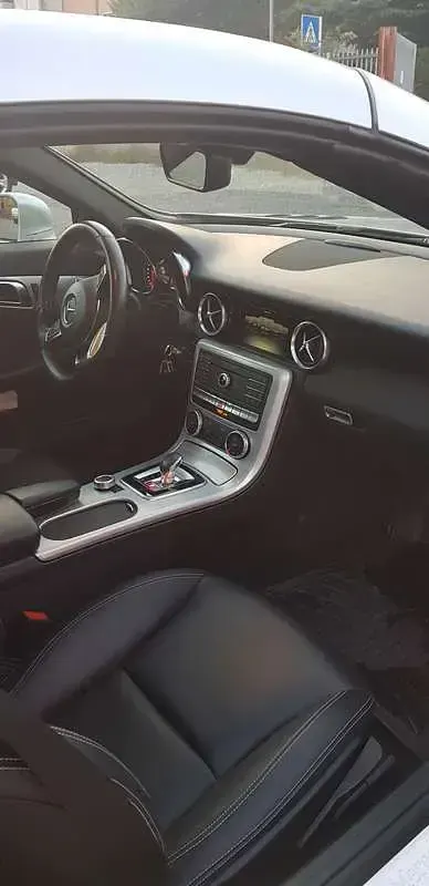 Usata Mercedes SLC200 Premium 184 CV (135 kW) 2018 Argento Cabrio