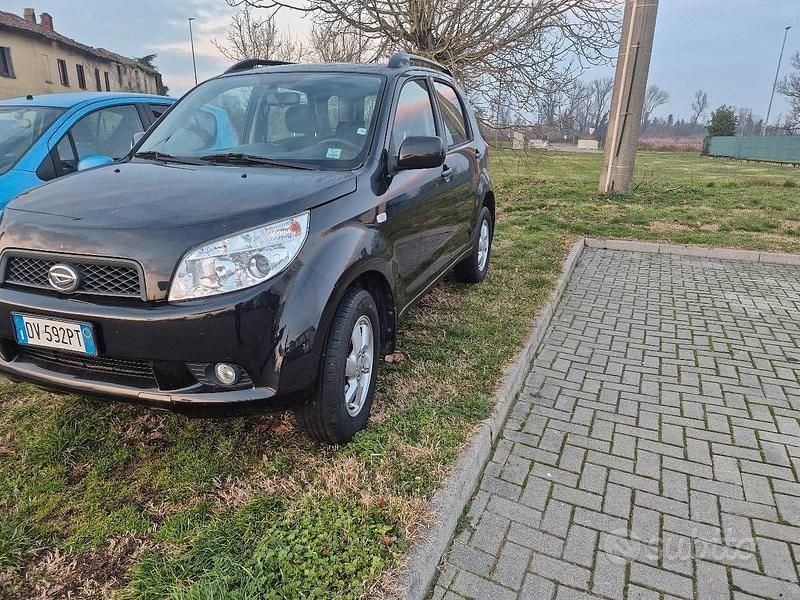 Nero Usata 2009 Daihatsu Terios SUV | 6500 € - Immagine 1/4