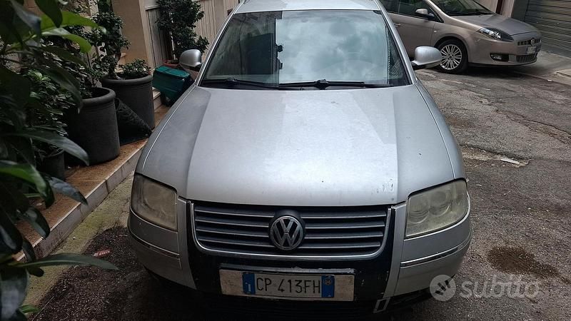 Usata VW Passat Highline 130 CV (95 kW) 2004 Grigio Station wagon