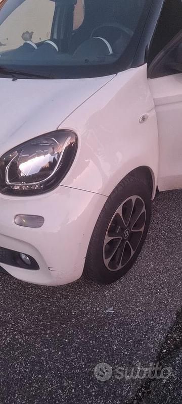 Usata Smart ForFour 2017 Bianco Utilitaria