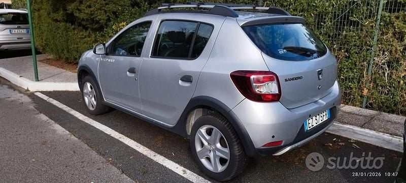 Begagnad Dacia Sandero 75 HK (55 kW) 2015 Grå Sedan