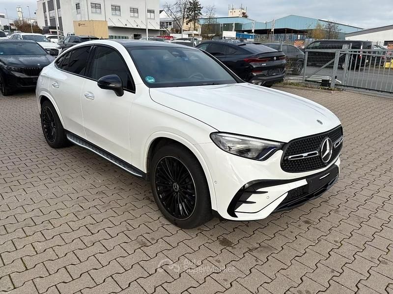 Usata Mercedes GLC300e AMG line 269 CV (197 kW) 2025 Bianco Coupé