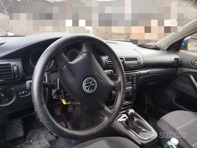 Usata VW Passat 2002 Blu Station wagon