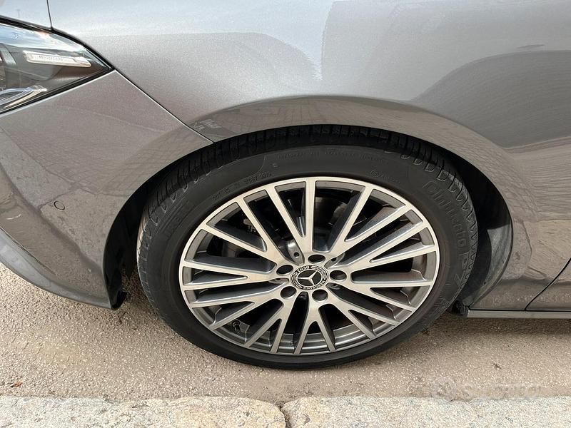 Usata Mercedes CLA180 136 CV (100 kW) 2019 Grigio Berlina