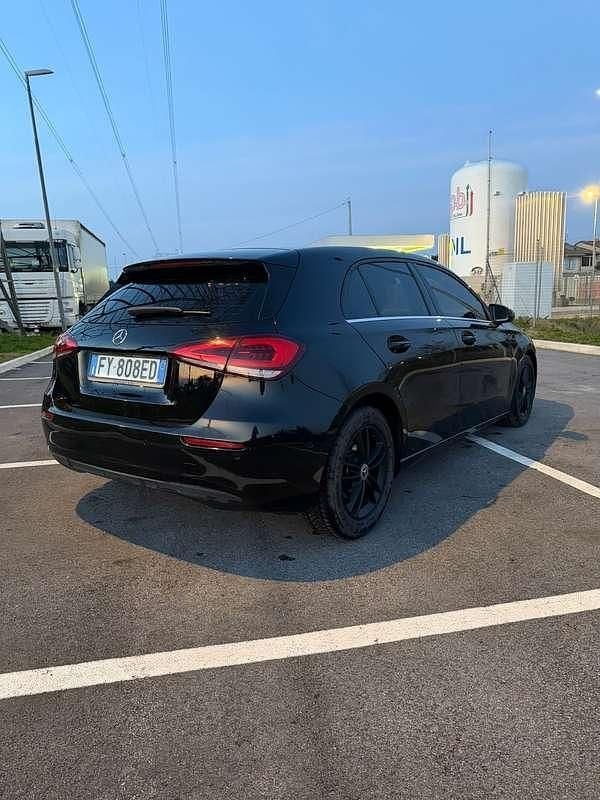 Usata Mercedes A180 Business 116 CV (85 kW) 2019 Berlina