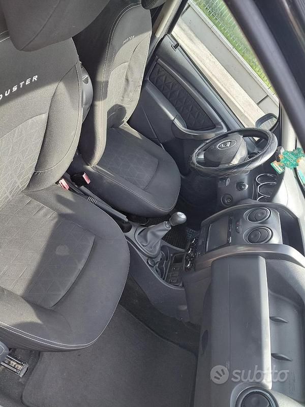 Usata Dacia Duster Prestige 110 CV (80 kW) 2015 Nero SUV