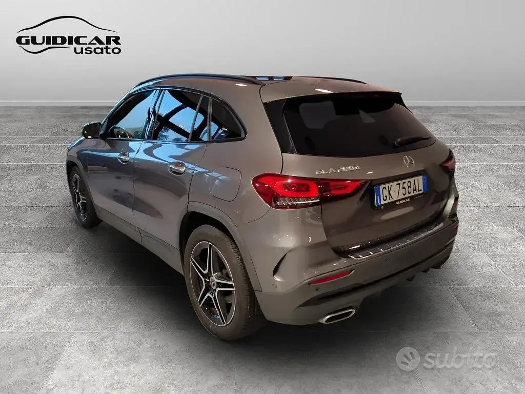 Usata Mercedes GLA200 Premium 150 CV (110 kW) 2022 Grigio SUV