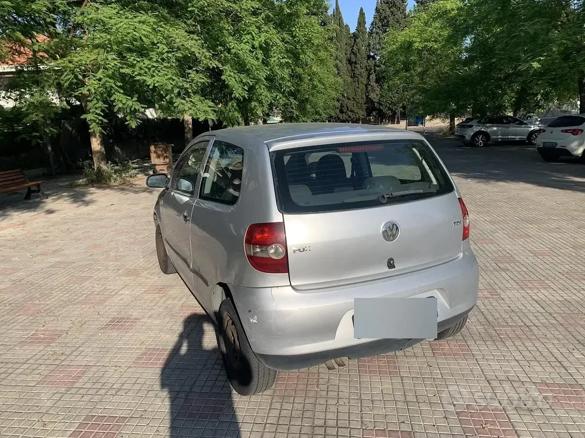 Usata VW Fox 69 CV (50 kW) 2005 Grigio Utilitaria