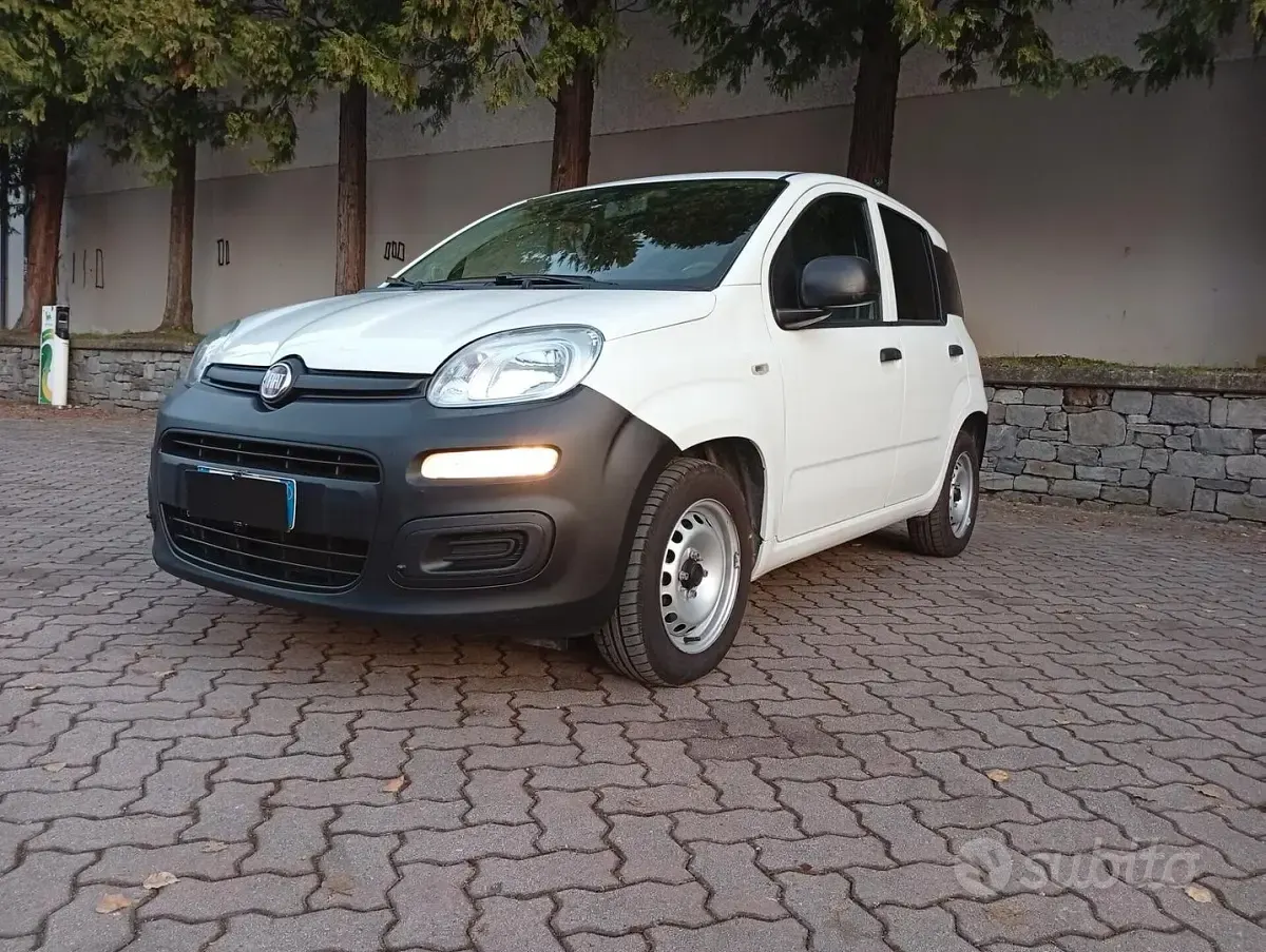 Begagnad Fiat Panda 69 HK (50 kW) 2021 Vit Halvkombi