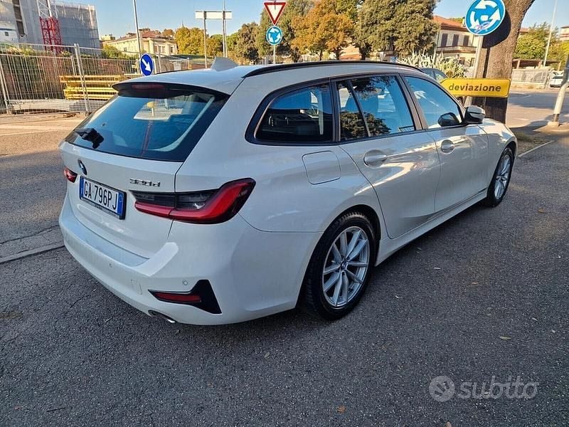 Usata BMW 320 Advantage 190 CV (139 kW) 2020 Bianco Station wagon