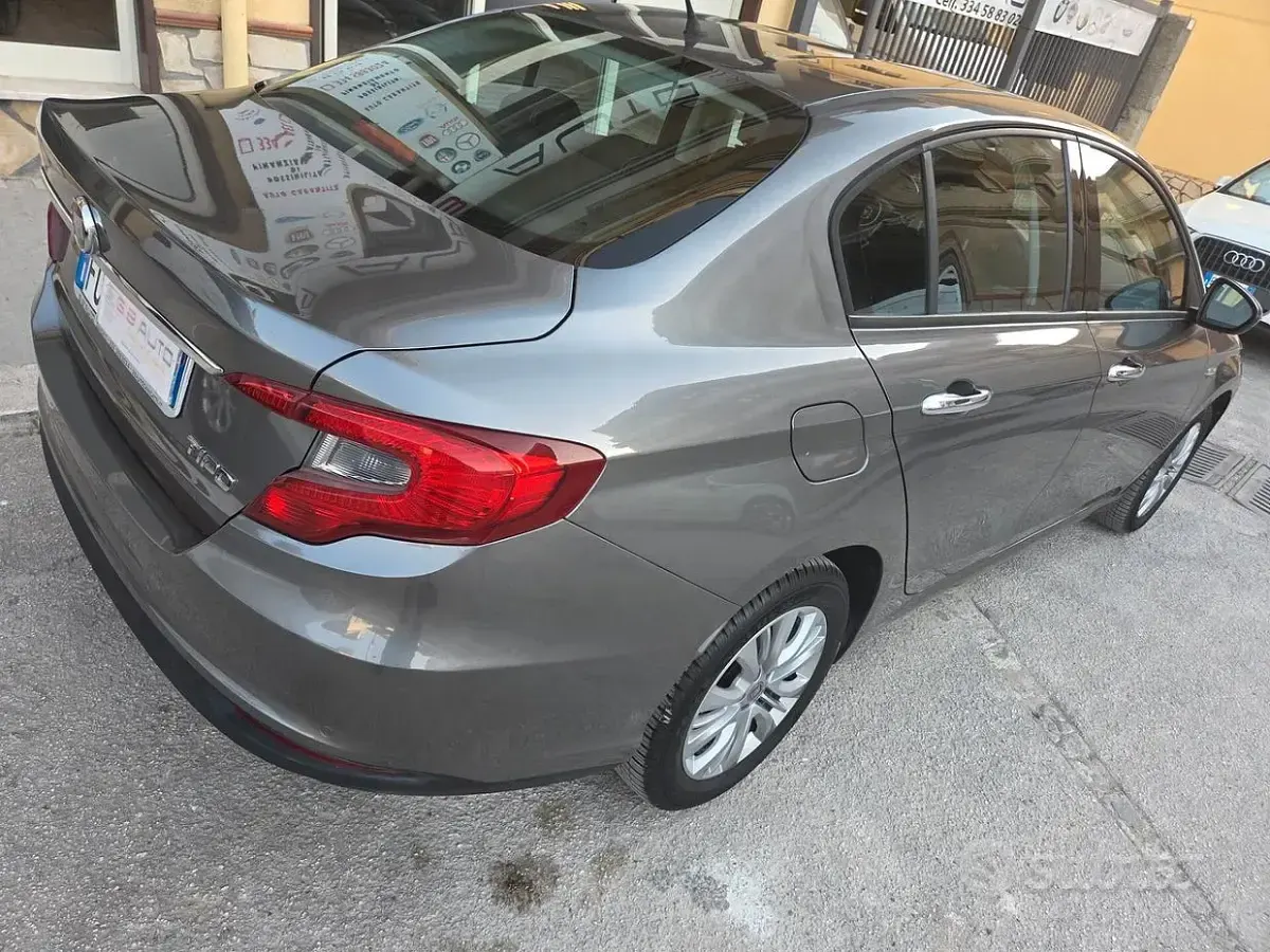 Usata Fiat Tipo 120 CV (88 kW) 2016 Grigio Berlina