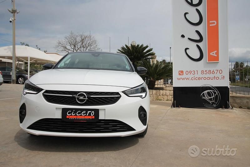 Usata Opel Corsa Design & Tech 100 CV (73 kW) 2022 Bianco Utilitaria