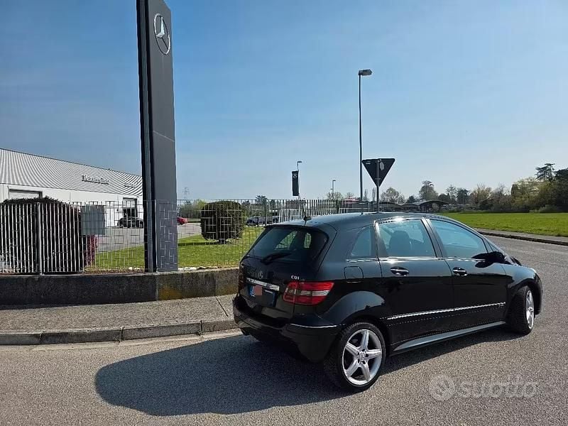 Usata Mercedes B200 Chrome 140 CV (102 kW) 2007 Nero Monovolume