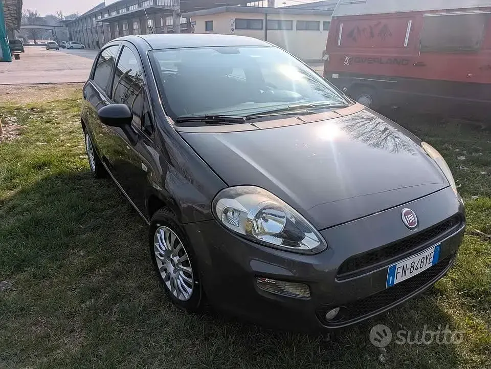 Usata Fiat Punto Street 69 CV (50 kW) 2018 Grigio Utilitaria