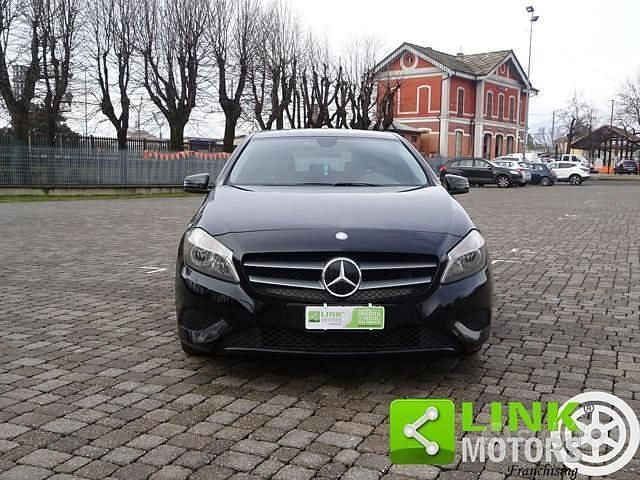 Usata Mercedes A180 Executive 122 CV (89 kW) 2015 Nero Berlina