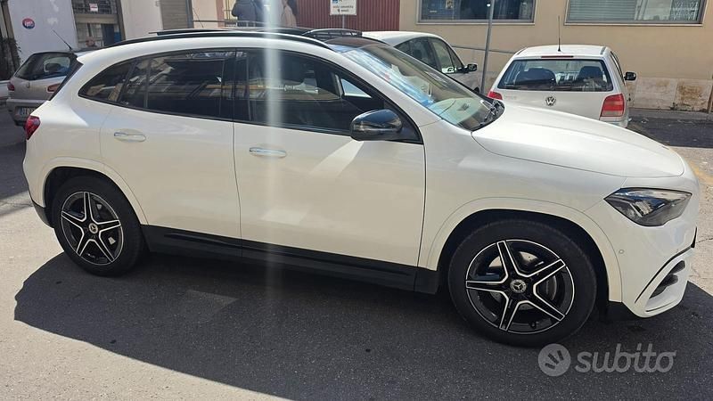 Usata Mercedes GLA200 AMG 163 CV (119 kW) 2024 SUV