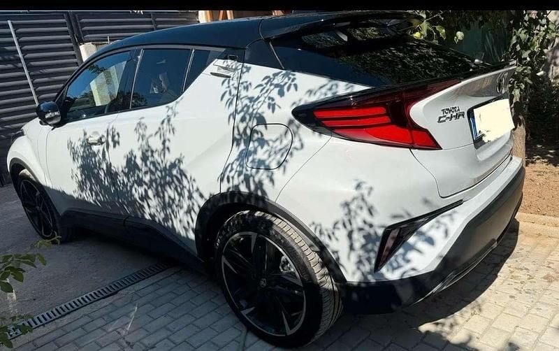 Usata 2023 Toyota C-HR Edition SUV | 26.600 € (Cara) - Immagine 1/4