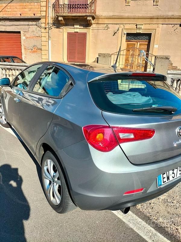 Usata Alfa Romeo Giulietta 109 CV (80 kW) 2014 Utilitaria