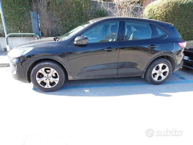 Usata Ford Kuga 120 CV (88 kW) 2021 Nero SUV