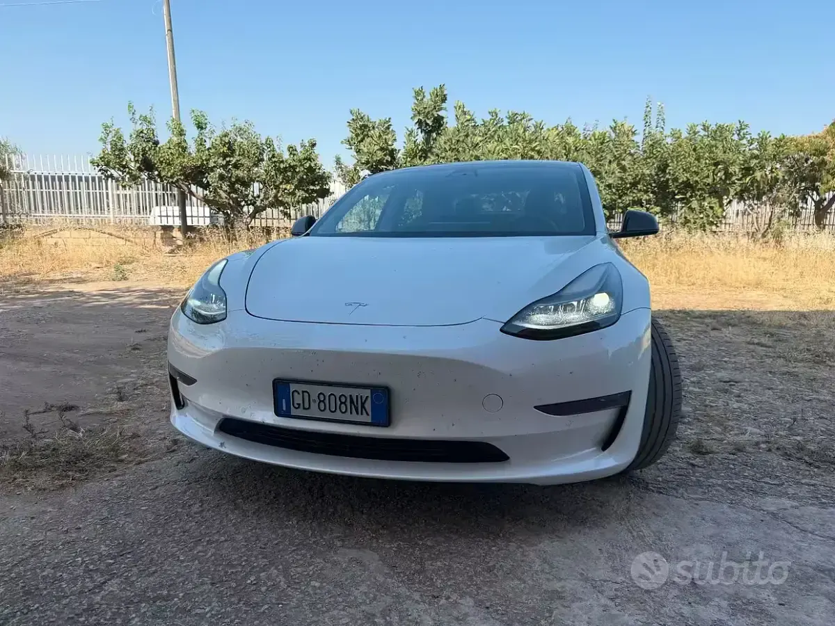 Usata Tesla Model 3 Long Range AWD 152 kW (208 CV) 2021 Bianco Berlina