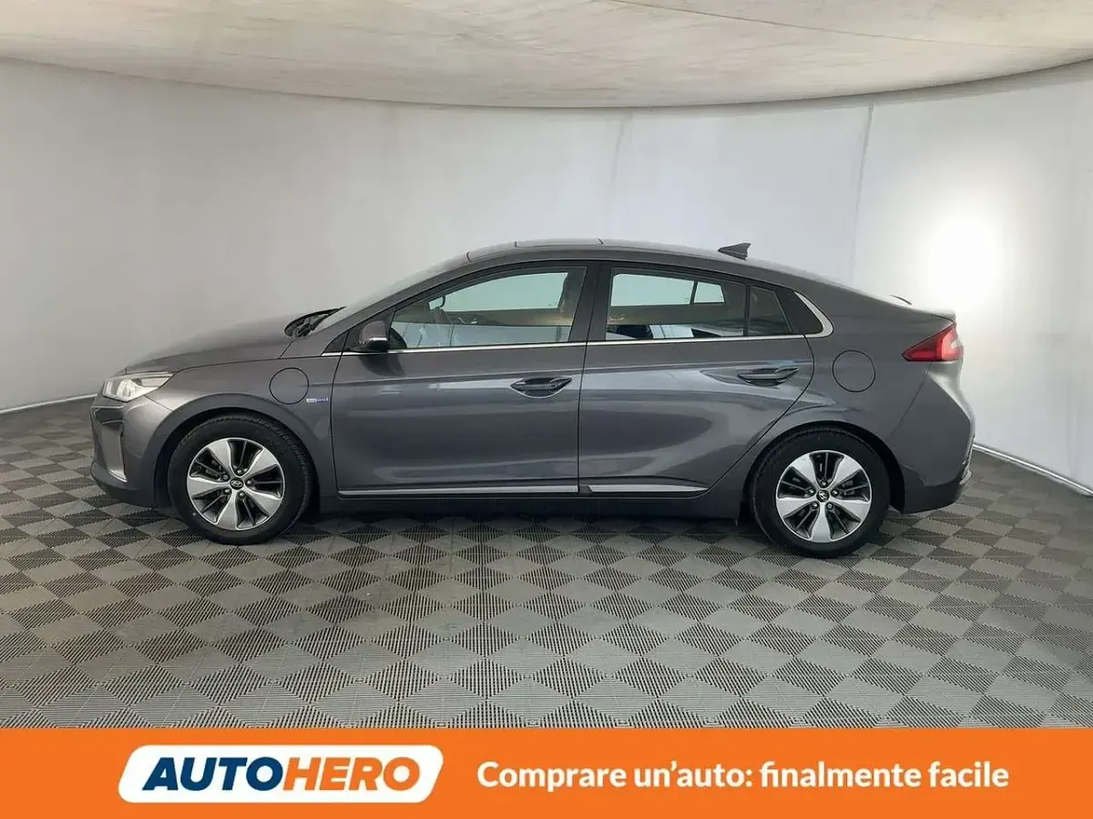 Usata Hyundai Ioniq Style 141 CV (103 kW) 2018 Grigio Utilitaria