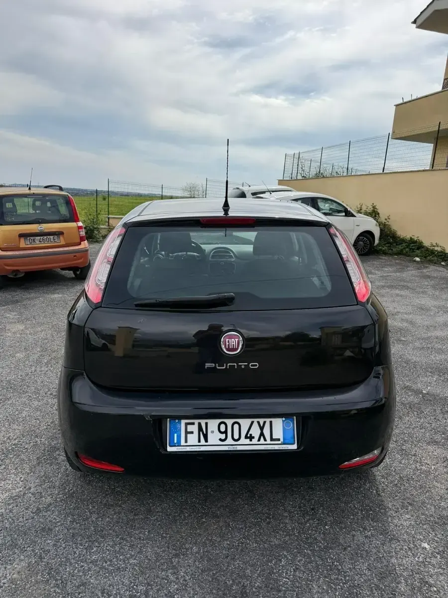 Usata Fiat Punto Street 95 CV (69 kW) 2018 Nero Utilitaria