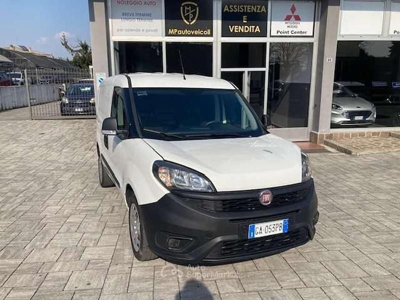 Usata Fiat Doblò Easy 120 CV (88 kW) 2020 Bianco Monovolume
