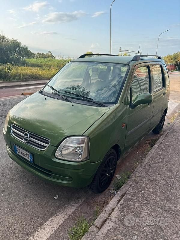 Usata Opel Agila 58 CV (42 kW) 2003 Verde Utilitaria