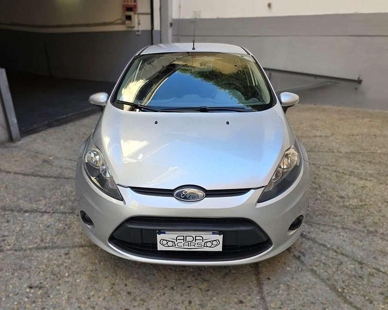Usata Ford Fiesta 97 CV (71 kW) 2010 Grigio Berlina