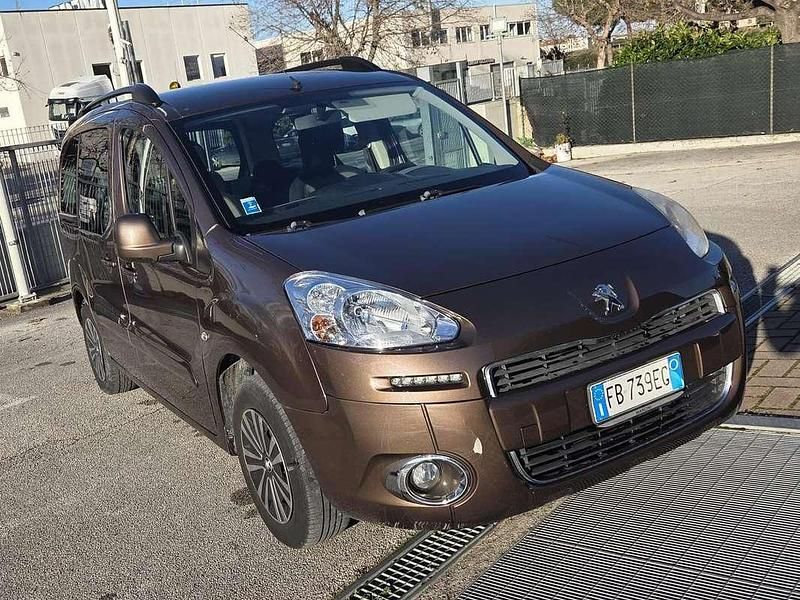 Usata Peugeot TePee Active 92 CV (67 kW) 2015 Station wagon