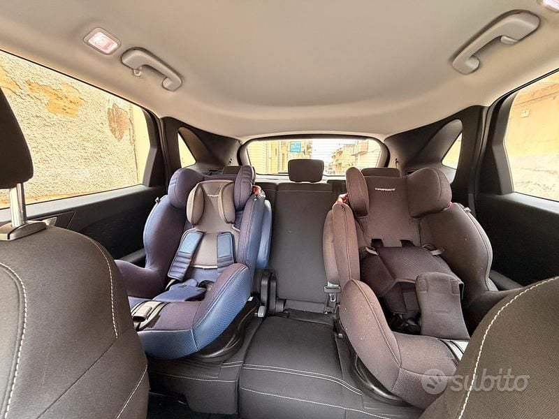Usado Ford Kuga 120 CV (88 kW) 2021 Gris SUV