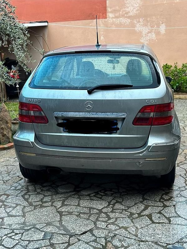Usata Mercedes B180 2007 Grigio Monovolume