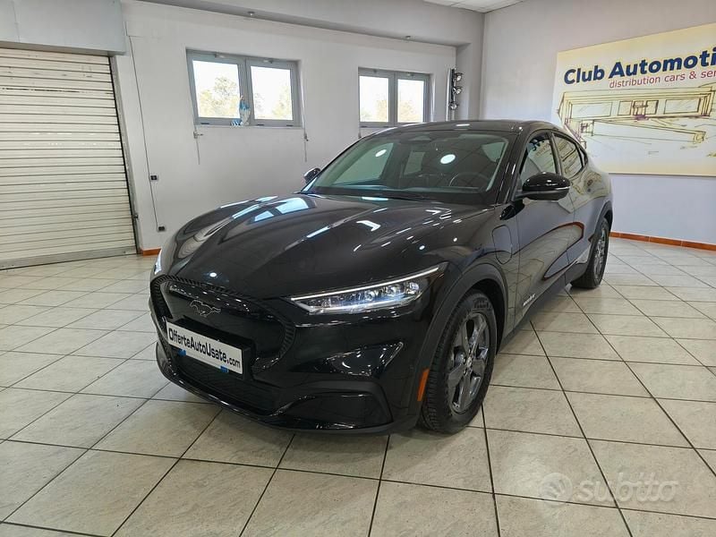 Usata Ford Mustang Mach-E 199 kW (271 CV) 2023 Nero SUV