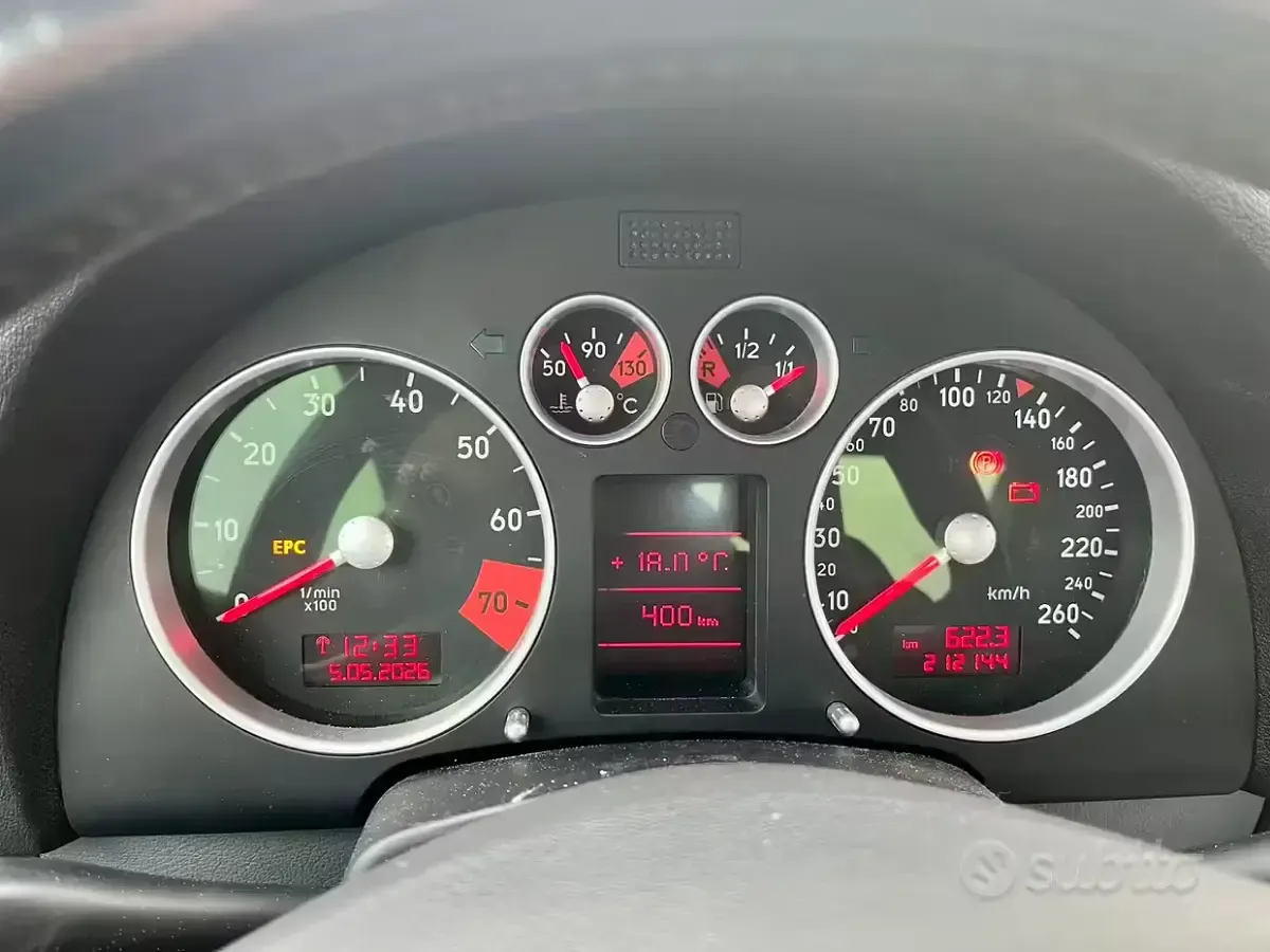 Second-hand Audi TT 179 CP (131 kW) 1999 Albastru Coupe