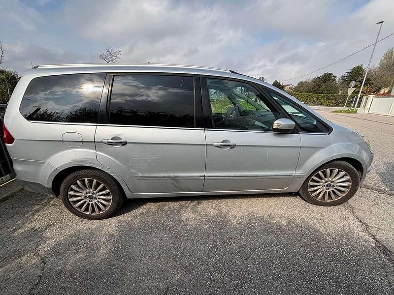 Usata Ford Galaxy Titanium 163 CV (119 kW) 2014 Grigio Monovolume