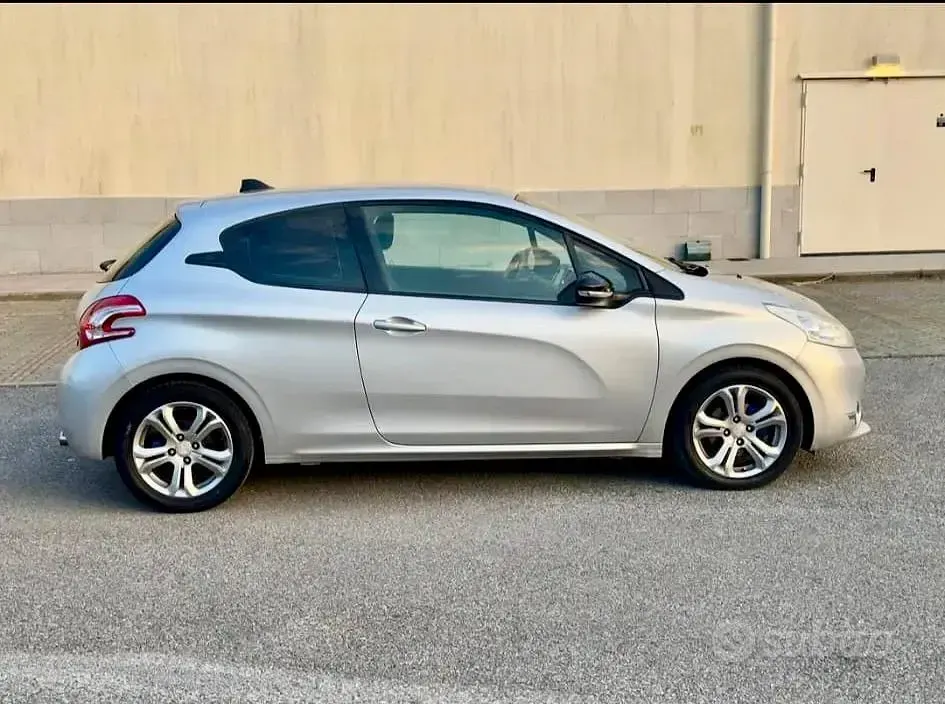 Usata Peugeot 208 GTi 120 CV (88 kW) 2013 Grigio Utilitaria