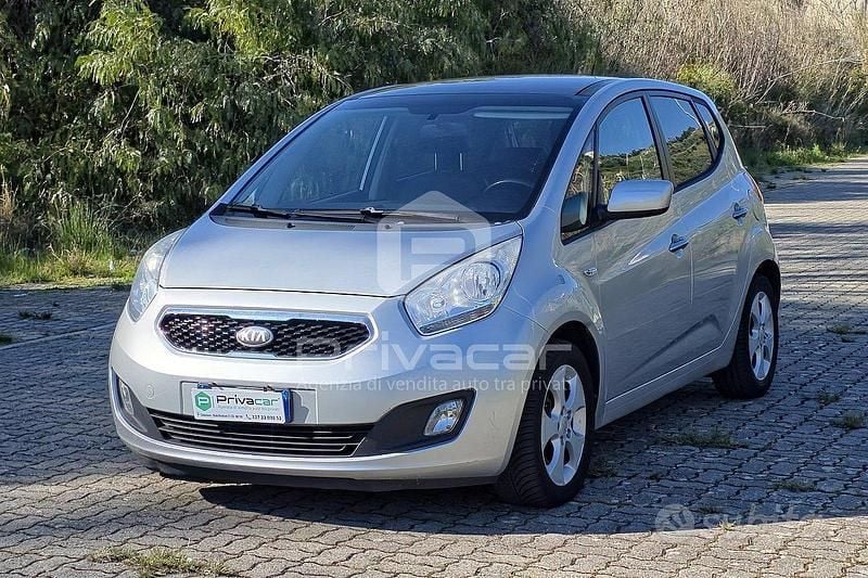 Usata Kia Venga 90 CV (66 kW) 2013 Grigio Utilitaria