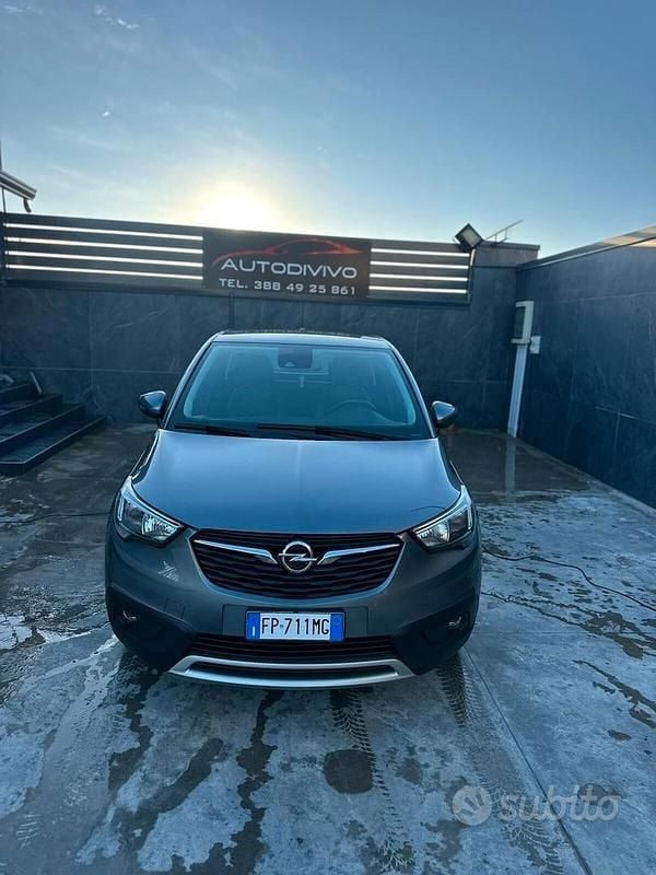 Usata Opel Crossland X Ultimate 99 CV (72 kW) 2018 Grigio SUV