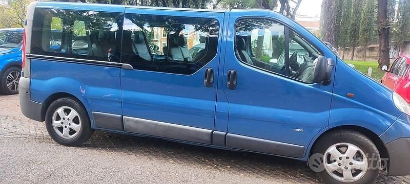 Usata Opel Vivaro 113 CV (83 kW) 2014 Blu Monovolume