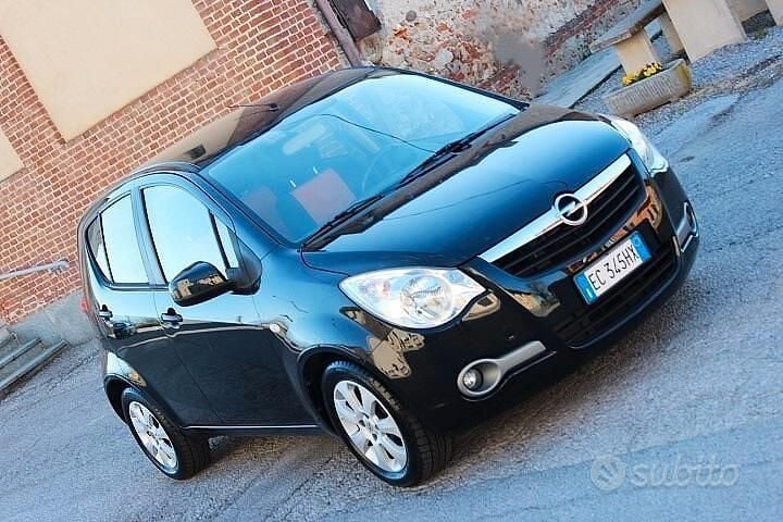 Usata Opel Agila Enjoy 86 CV (63 kW) 2010 Nero Utilitaria