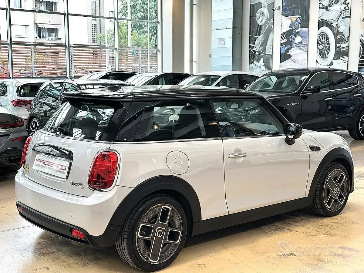 Usata Mini Cooper SE Classic 75 kW (102 CV) 2021 Bianco Utilitaria