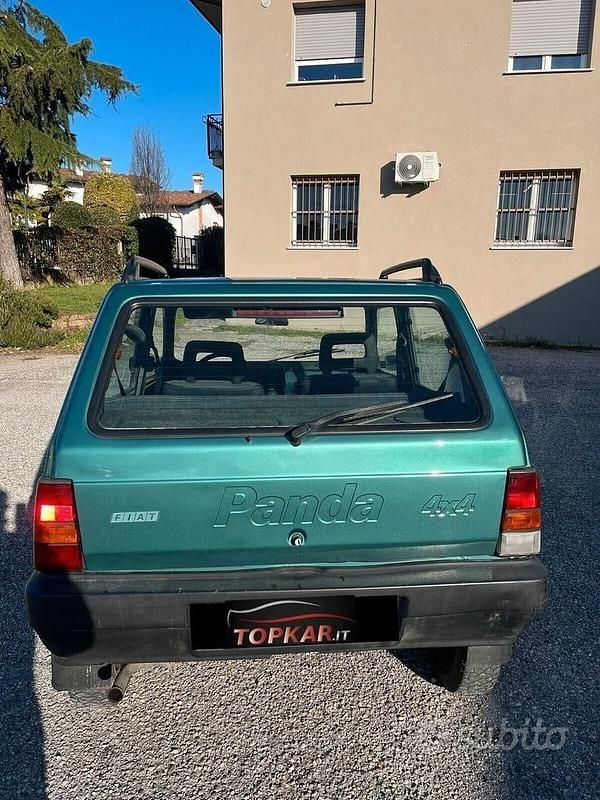 Usata Fiat Panda 4x4 Trekking 54 CV (39 kW) 2001 Verde Utilitaria