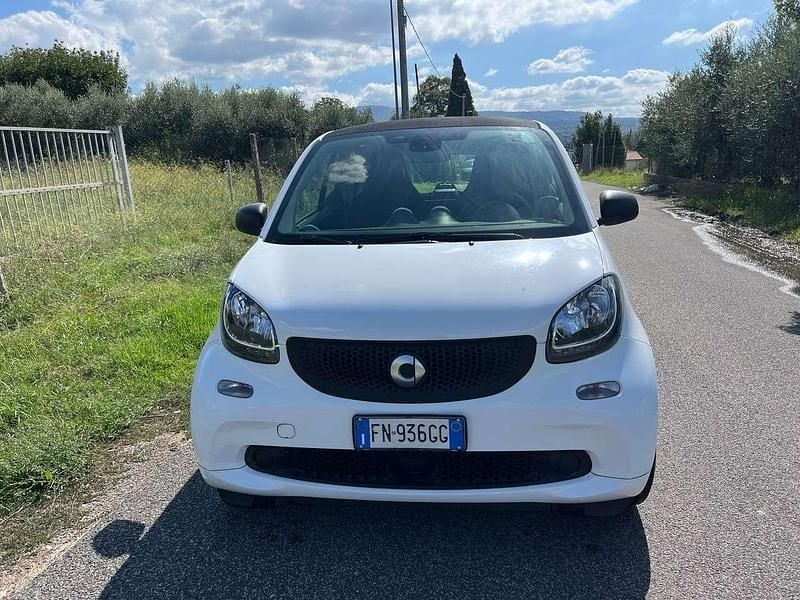 Usata Smart ForTwo Electric Drive 41 kW (56 CV) 2018 Bianco Utilitaria