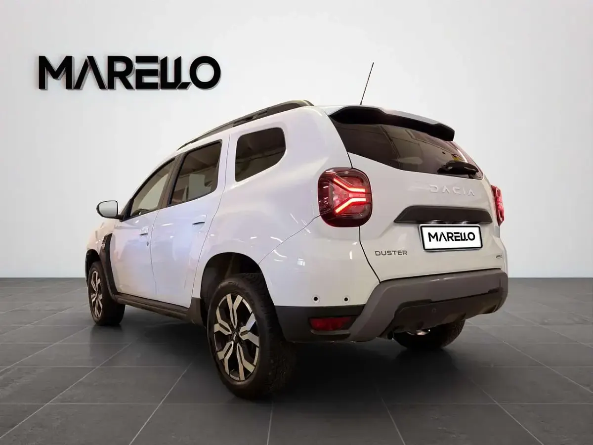 Usata Dacia Duster Journey 101 CV (74 kW) 2023 Bianco SUV
