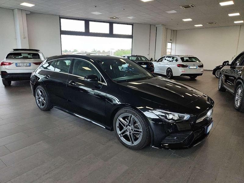 Usata Mercedes CLA200 Premium 150 CV (110 kW) 2021 Nero Station wagon